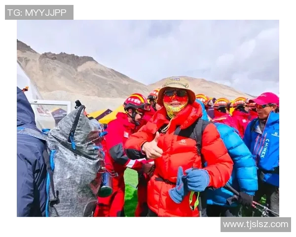 中国登山队挑战喜马拉雅新线路,全员成功登顶 中国登山队挑战喜马拉雅新线路,全员成功登顶